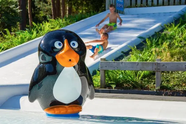 Dierfiguur pinguïn van Pooljoy