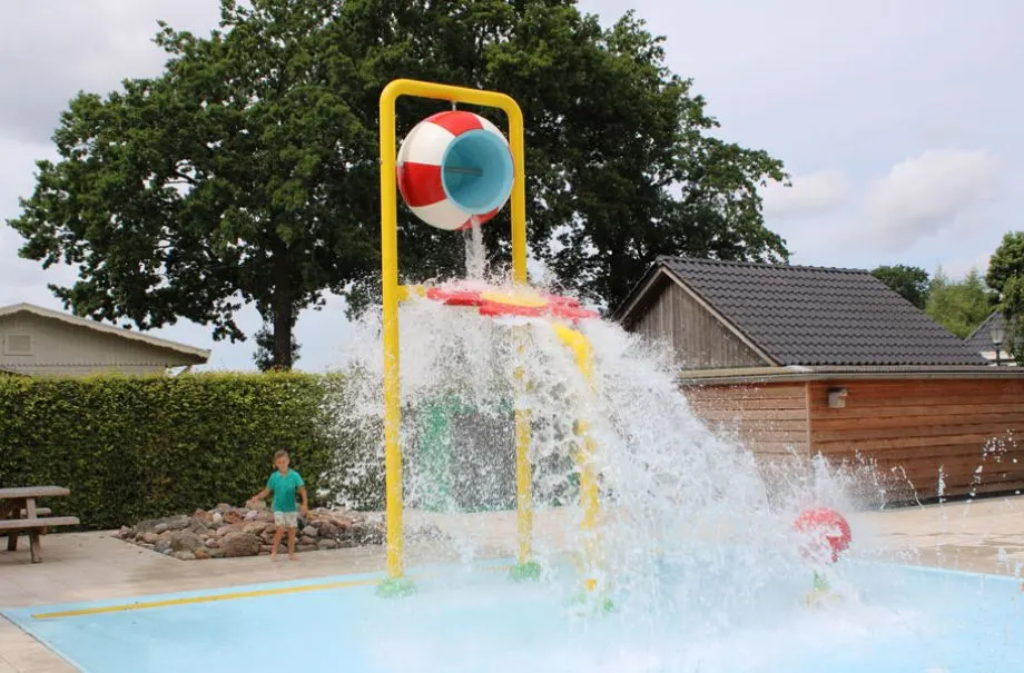 Tumble Ball, Caravanpark De Hofstee